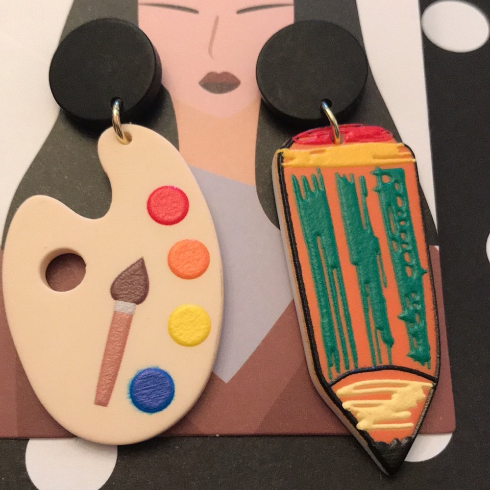 Fun Artist Palette pierced Earrings. NWOT.
